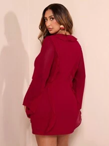 SHEIN BAE 大码女式甜美约会之夜优雅圣诞新年红色雪纺荷叶边深V领喇叭袖迷你连衣裙，情人节，夏季，生日，情人节大码，大码性感连衣裙，曲线，正式，曲线，派对，勃艮第红，安哥拉红，樱桃红，优雅，合身，素色连衣裙，女式基本款连衣裙，西方女式连衣裙，夏装，紧身连衣裙，复活节，春装 - 紅色 - 查看 2