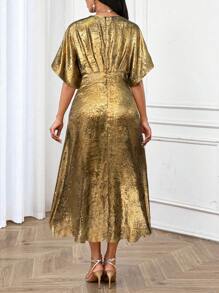 SHEIN Lady Festtagskleid für Geburtstagsfeiern, Hochzeitsgäste/Partys/Festlichkeiten, goldfarbenes einfarbiges A-Linien Kleid mit Fledermausärmeln, Ballkleid, metallisches Kleid, elegante Damenkleider