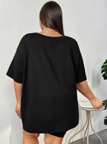 SHEIN CURVE+ Plus Size Skull & Letter Printed T-Shirt