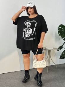 SHEIN CURVE+ Plus Size Skull & Letter Printed T-Shirt