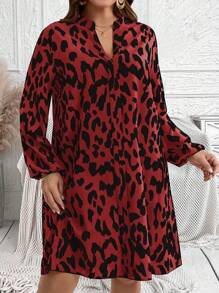 EMERY ROSE Plus Size V-hals Lange Mouw All-Over Print Losse En Elegante Herfstjurk