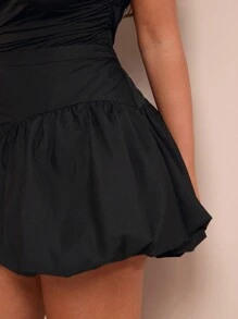 SHEIN BAE Minigonna nera Plus Size, Gonna a bolle elegante da donna, Gonna a palloncino, Adatto per San Valentino, Estate, Compleanno, Taglia oversize di San Valentino, Gonna sexy Plus Size, Abbigliamento per il fondo curvo, Formale, Curva, Festa, Aderente, Tinta unita, Vestiti di base da donna, Vestiti da donna occidentali, Estate, Estate, Attillata, Pasqua, Vestiti di primavera