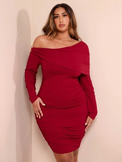 SHEIN X Garcia Sisters SHEIN BAE Plus Size Women Red/Burgundy/Maroon Ruched Mini Dress, Stretchy Knit Dress, Summer/Summer Outfits For Women/Summer Clothes, Spring/Spring Clothes/Spring Outfits For Women, Valentine's Day/Valentine's/Valentine Gifts/Valentine's Day Outfit, Carnival, Easter, Beach, Vacation, Back-To-School, Spring/Summer Dresses