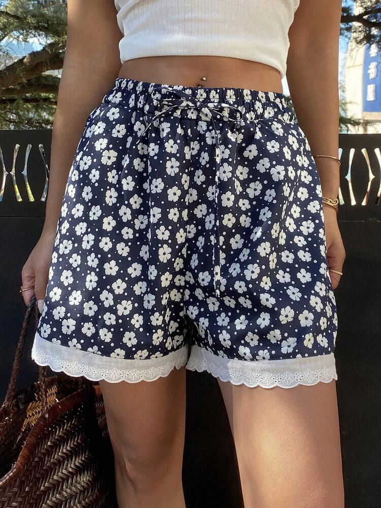 Women's Floral Print Patchwork & Embroidery Detail Casual Shorts Boho