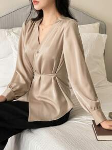 DAZY 法式优雅V领收腰修身高端衬衫成熟女性长袖上衣 - 卡其色 - 查看 8