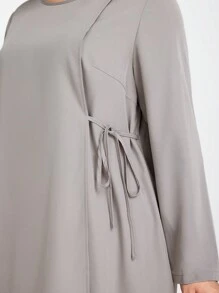 TaskEZ Conjunto de uniforme médico de talla grande de pantalón y blusa de manga larga con cuello redondo, bolsillos dobles y lazo lateral en unicolor. Conjunto de uniforme de trabajo para examen médico, peluquería de mascotas y nutricionista, de unicolor, de dos piezas, con múltiples bolsillos y ropa de trabajo resistente, en color gris.