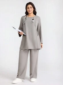 TaskEZ Conjunto de uniforme médico de talla grande de pantalón y blusa de manga larga con cuello redondo, bolsillos dobles y lazo lateral en unicolor. Conjunto de uniforme de trabajo para examen médico, peluquería de mascotas y nutricionista, de unicolor, de dos piezas, con múltiples bolsillos y ropa de trabajo resistente, en color gris.