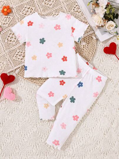 SHEIN Vintaside Kids 2 件套女婴可爱花朵图案宽松舒适针织短袖 T 恤上衣和松紧腰裤套装