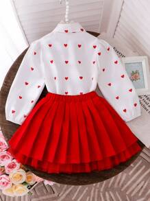 SHEIN Conjunto de vestir elegante y de alta calidad para vacaciones de otoño para niñas jóvenes con falda de malla roja casual, camisa con cuello y estampado de corazones con forro plisado de malla