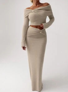 Aloruh Elegant Solid Off Shoulder Top And Fishtail Skirt 2 Pieces Set, Modern Outfit With Metal Decor For Party