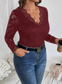 SHEIN Clasi Plus Size Women Kontrast Koronka Dekolt w Serek Długi Rękaw Dopasowany Elegancki Top