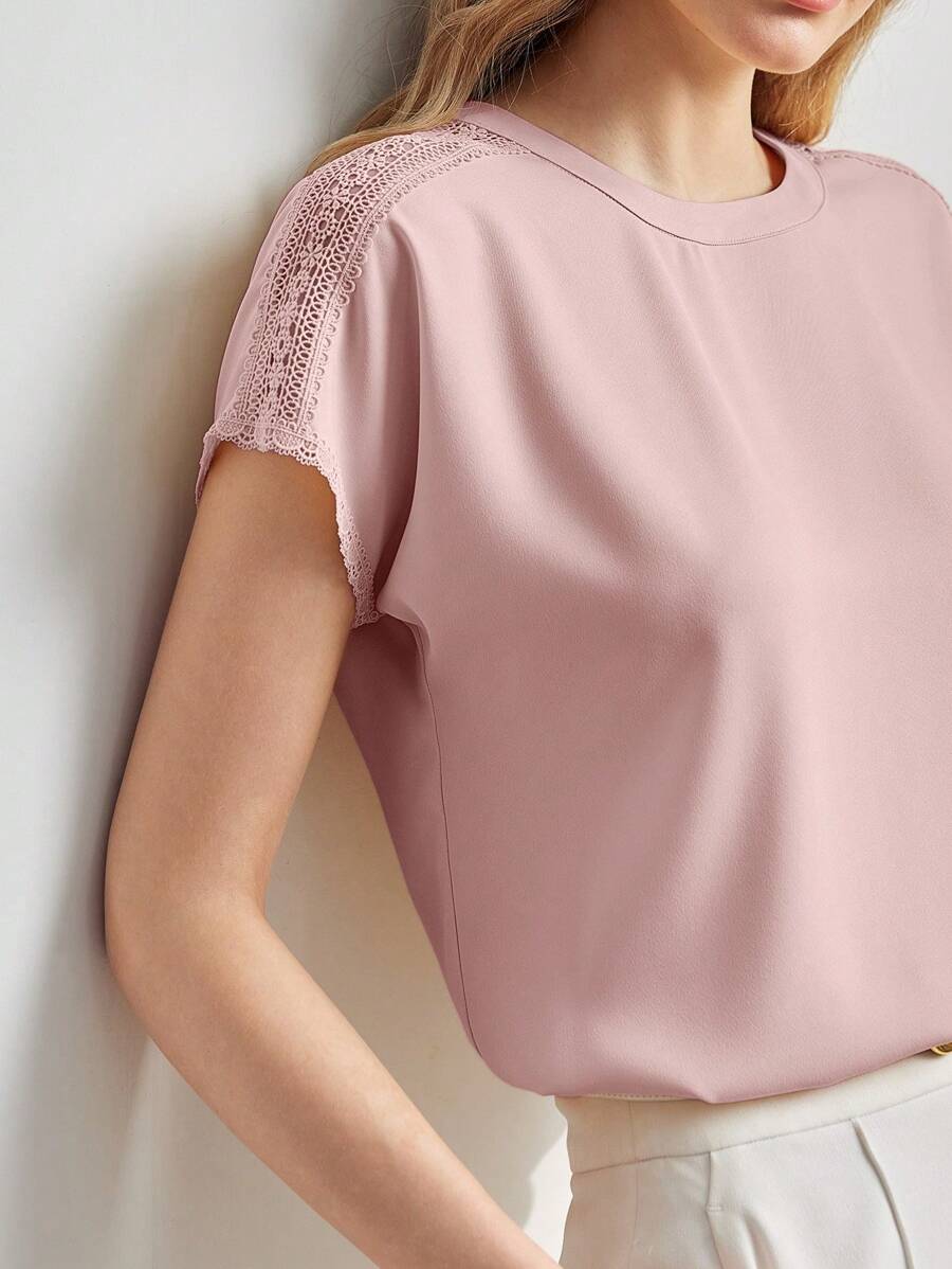 MOTF PREMIUM CONTRAST GUIPURE KANT BLOUSE MET VLEERMOUWEN