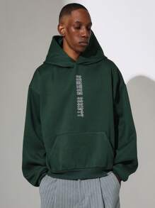 SUMWON Sudadera con capucha grande y holgada de moda urbana para otoño e invierno, con estampado de letra gótica y bolsillo canguro