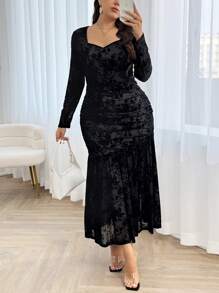 SHEIN Frenchy Plus Size Elegant Black Autumn Formal Evening Wedding Maxi Dress For Women,Ruched Waist Fitted Keyhole Neckline Velvety Fabric Party Modest Dresses - Black - View 3