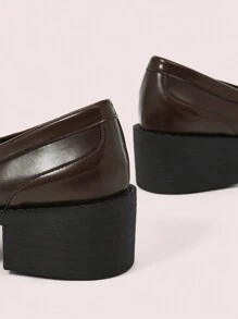 CUCCOO DOLLMOD Sepatu Loafer Wanita Ujung Bulat Hak Tebal Motif Bunga Cokelat Bahan PU Cokelat Kasual untuk Pesta Sehari-hari - Coklat - View 8