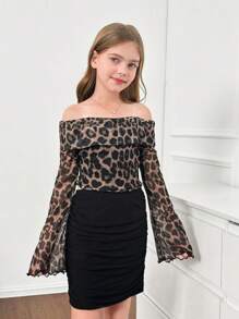 SHEIN Tween-Mädchen Leopard Muster Mesh Off-Shoulder Glockenärmel Crop Top und schwarzer plissierter Mini Rock 2 Stücke Set, Lässig & elegant für den Alltag