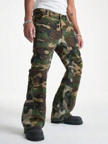 Manfinity EMRG Men's Casual Front Button Closure Camouflage Denim Flared Street-Style Pants - Army Green - View 1