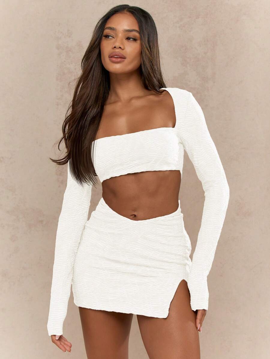 MISSGUIDED 纹理弹力剪裁长袖迷你派对连衣裙，高方形领口和褶饰细节，非常适合俱乐部之夜约会之夜春夏时尚 - 米色 - 查看 1