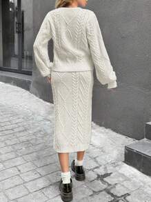 SHEIN Ensemble élégant et vintage minimaliste de pull col montant et jupe tricotée. Style décontracté et de luxe pour l'automne