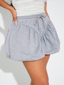 SHEIN SXY تنورة قصيرة فضفاضة مريحة بطابع جذاب وجميل - رمادي - مشاهدة 4