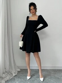 Selianne 女士黑色方领泡泡珠珍珠腰 A 字型优雅浪漫连衣裙