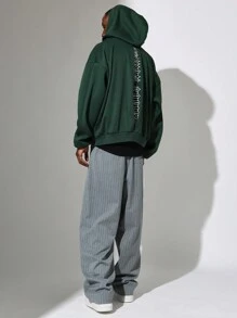 SUMWON Sudadera con capucha grande y holgada de moda urbana para otoño e invierno, con estampado de letra gótica y bolsillo canguro