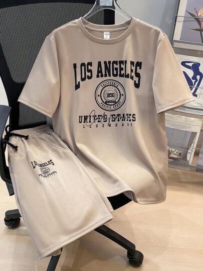 SHEIN 2 件青少年男童休闲宽松舒适百搭图案印花短袖上衣和短裤套装