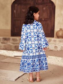 SHEIN Robe d'été décontractée assortie mère-fille, imprimé de porcelaine bleu et blanc, adaptée pour le port pendant le Ramadan, le printemps et l'été, parfaite pour les vacances - Bleu et Blanc - Voir 3