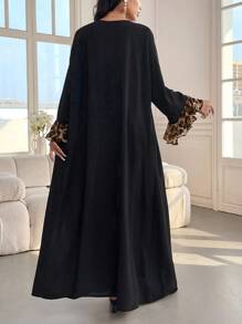 Al Najma 女式豹纹拼布长袖休闲宽松阿拉伯风格连衣裙，配头巾，端庄优雅，超长阿拉伯连衣裙 - 彩色 - 查看 2