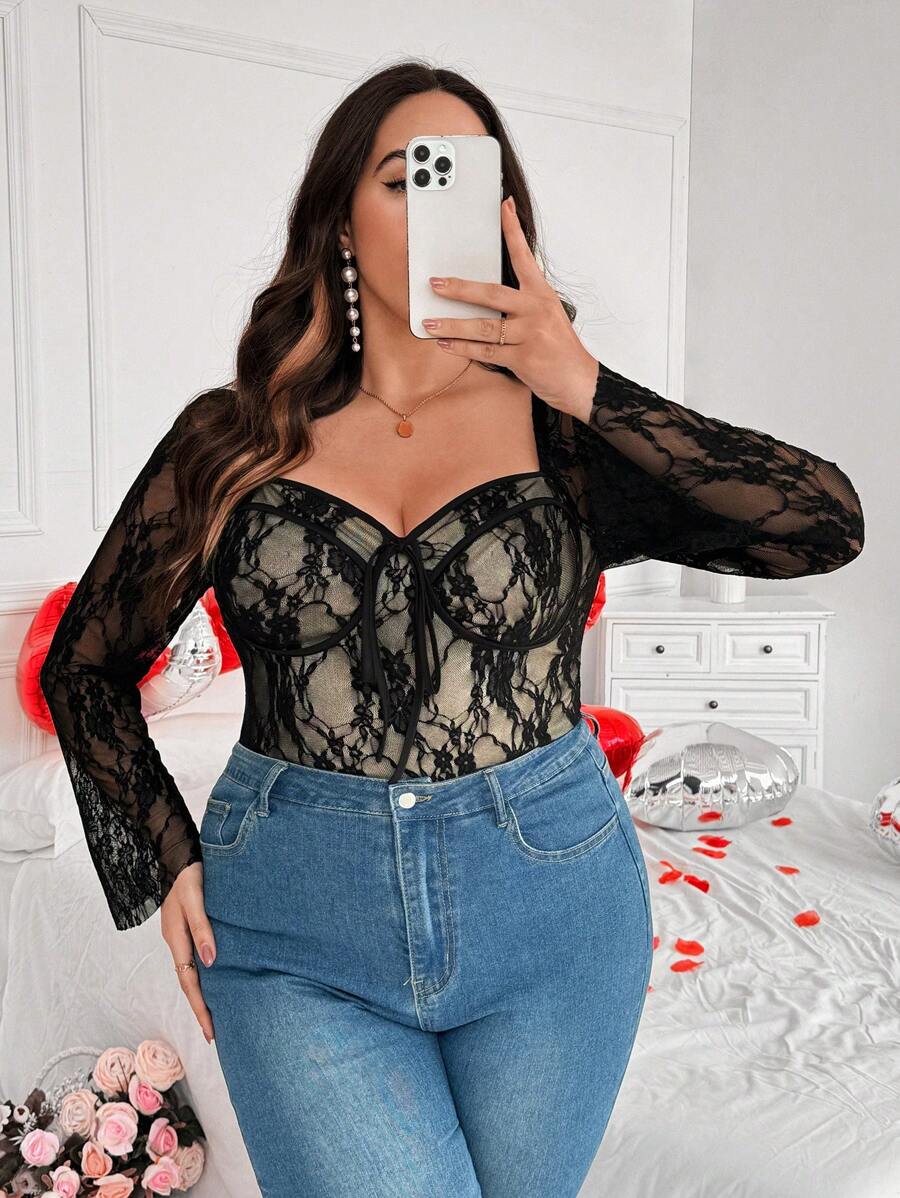 SHEIN Clasi 大码蕾丝袖半透明长袖T恤，情人节玫瑰花图案，女款春季上衣 - 黑色 - 查看 1