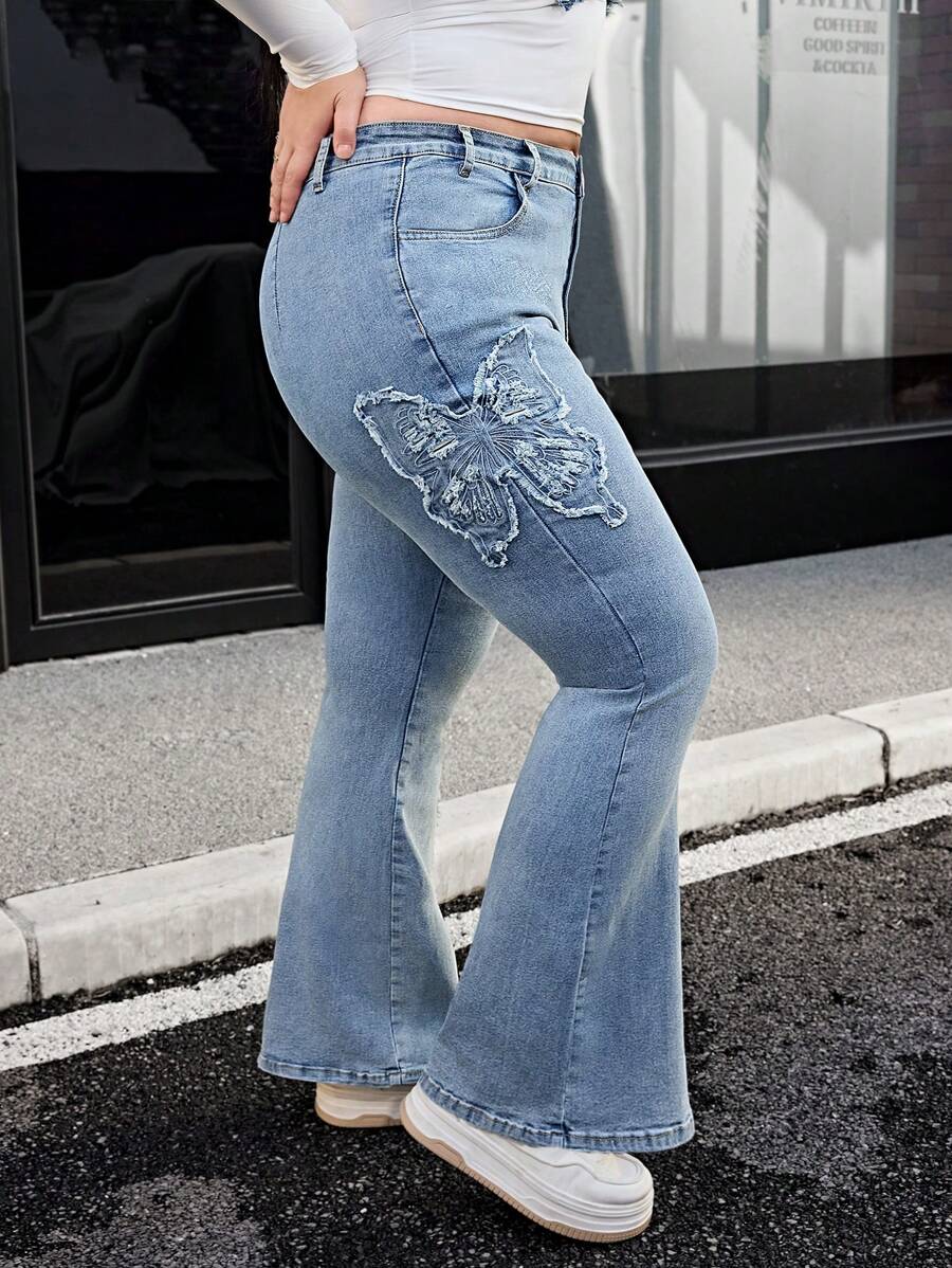 SHEIN EZwear 大码女式休闲日常牛仔裤 - 淺色水洗藍 - 查看 1