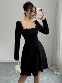 Selianne 女士黑色方领泡泡珠珍珠腰 A 字型优雅浪漫连衣裙