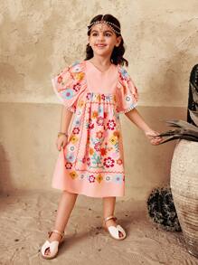 SHEIN Young Girl Casual Matching Mother-Daughter V-Neck Short Sleeve Dress With Flower Pattern And Lace Hem Decoration,Suitable For Spring And Summer, Perfect For Vacations - Pink - View 7