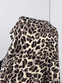 SHEIN Clasi Große Größen elegantes figurbetontes Kleid mit Leopardenmuster und silbernen Linien, Langarm