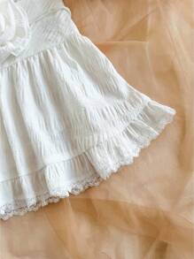 Soleia Romantischer Urlaubs-A-Linien Minirock für Frauen mit Spitzen-Kontrastvolant-Saum, geeignet für Nachmittagstee, Valentinstag-Date