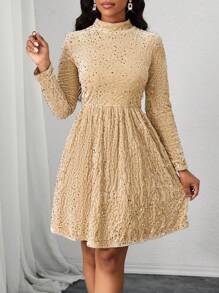 SHEIN Lady Elegantes Kleid mit goldfarbenem Samtpailletten Stoff, Schwingkleid für Damen, goldener Rock, Weihnachtskleidung, Silvester Kleid, Langarm Kleid, Weihnachtsparty Kleid