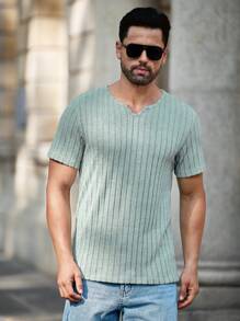 Manfinity RelaxMax Men's Solid Color Short Sleeve T-Shirt, Casual & Fashionable For Everyday Wear