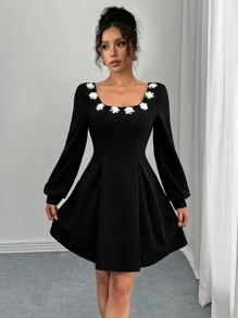SHEIN Unity 女士 3D 花卉装饰长袖休闲短裙 - 黑色 - 查看 5
