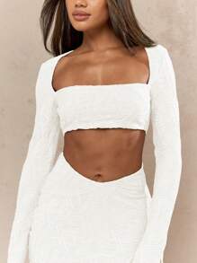 MISSGUIDED 纹理弹力剪裁长袖迷你派对连衣裙，高方形领口和褶饰细节，非常适合俱乐部之夜约会之夜春夏时尚 - 米色 - 查看 3