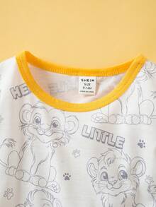SHEIN 2 件装男婴休闲日常可爱狮子图案印花工装裤短袖上衣套装。柔软针织面料适合春夏季，适合户外玩耍和室内休闲 - 黃色 - 查看 5