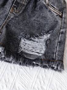 SHEIN 2 件年轻女孩印花可爱图案灰色 T 恤 + 黑色破洞牛仔短裤，休闲街头风格服装 - 灰色 - 查看 7