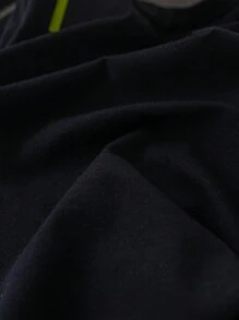 SHEIN Conjunto de 2 piezas para niños pequeños: Camiseta de cuello redondo casual y pantalones cortos tipo cargo verde neón, apto para primavera/verano, ideal para uso diario, deportes, salidas, escuela, reuniones, festivales, actuaciones y sesiones fotográficas
