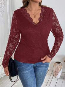 SHEIN Clasi Plus Size Women Kontrast Koronka Dekolt w Serek Długi Rękaw Dopasowany Elegancki Top