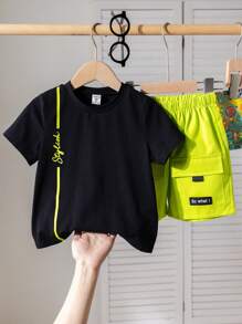 SHEIN Conjunto de 2 piezas para niños pequeños: Camiseta de cuello redondo casual y pantalones cortos tipo cargo verde neón, apto para primavera/verano, ideal para uso diario, deportes, salidas, escuela, reuniones, festivales, actuaciones y sesiones fotográficas