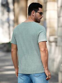 Manfinity RelaxMax Men's Solid Color Short Sleeve T-Shirt, Casual & Fashionable For Everyday Wear
