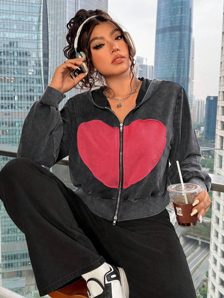 SHEIN EZwear Sudadera de talla grande con diseño de corazón rojo lavado, para primavera/Día de San Valentín - Multicolor - Ver 1