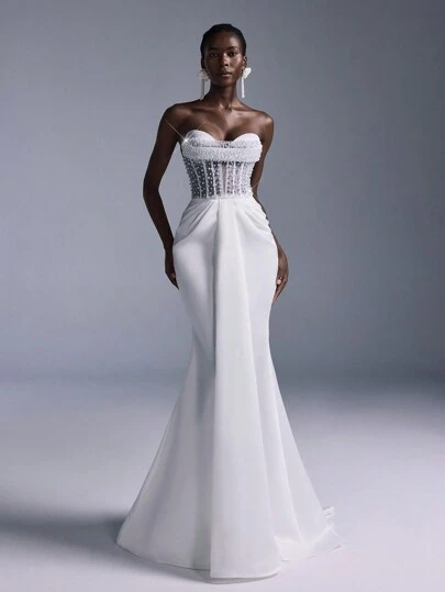 SHEIN Belle 优雅白色奢华缎面手工串珠收腰透视无袖对称褶皱鱼尾裙适合婚礼节日派对新娘礼服婚纱，新娘