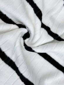 SHEIN Frenchy Plus Size Women Casual Minimalist Black & White Striped Heart Embroidered T-Shirt, Ins Style Relaxed Women T-Shirt