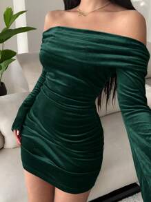 Muchica Vestido corto verde oscuro de terciopelo con hombros descubiertos y mangas acampanadas para mujer - Verde Oscuro - Ver 1
