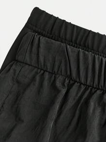 SHEIN Leap Crew 3 件套青少年男孩运动套装：紧身运动套装搭配宽松短裤，休闲学院风，舒适时尚，百搭，可爱柔软，适合日常穿着、上学、户外、运动和骑行 - 黑色 - 查看 10